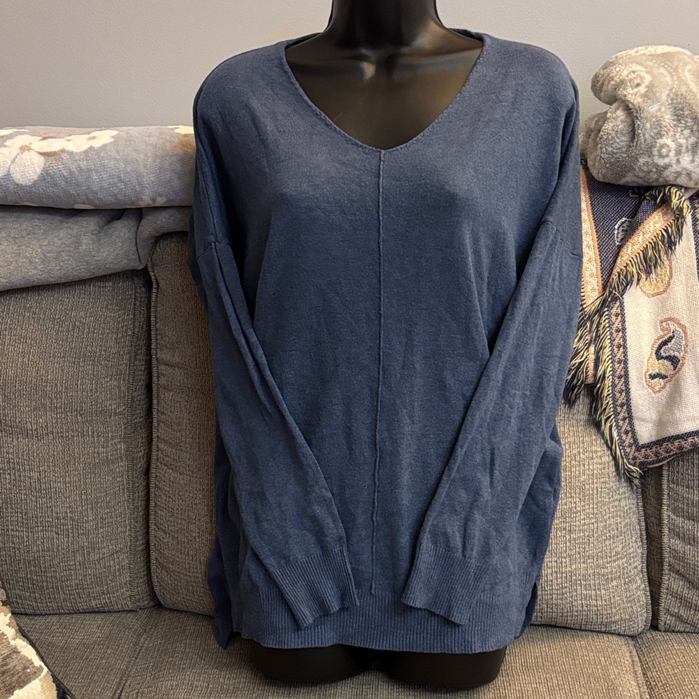 Dreamers by Debut V-Neck Blue Long Sweater size S/M
